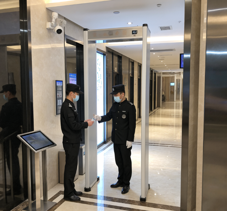 娱乐场所专项安防<br />
智能安检体系